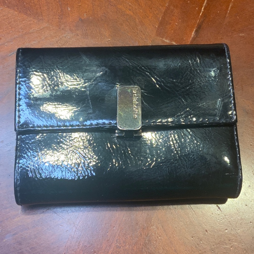 Liz Claiborne Vintage Black Patent Wallet with Gold Clasp Multiple Card Slots